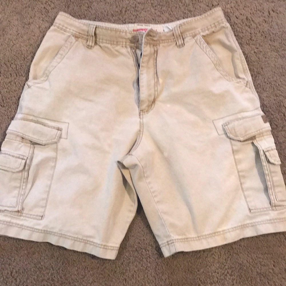 Union Bay khaki cargo shorts